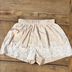 Elegant Cream Lace Trim Women's Sleep Shorts